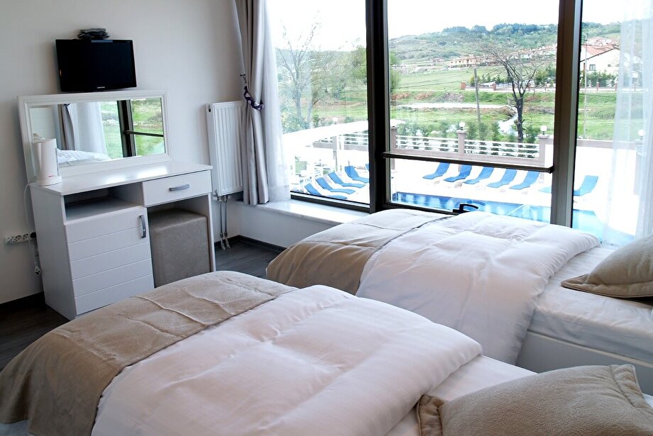 violet park hotel sile 1 night 2 person accommodation i shop miles